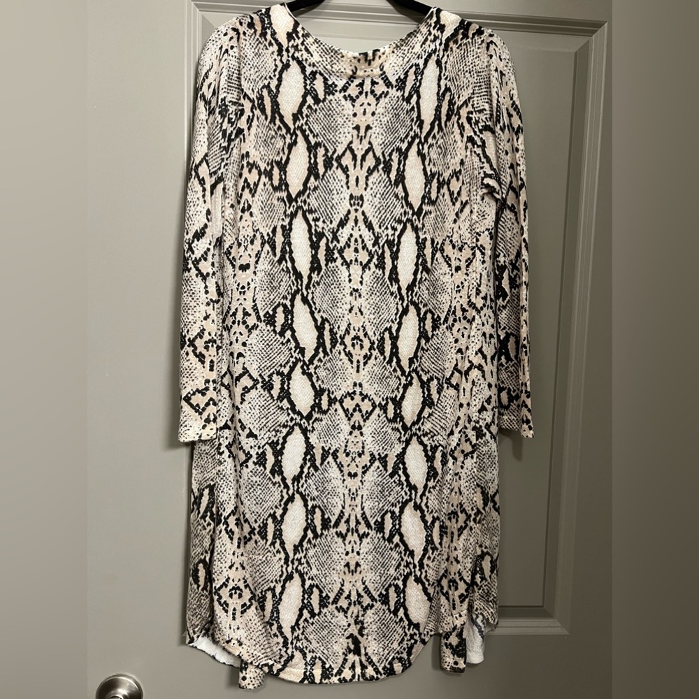 Vici Snake Print Open Front Lightweight Long-Line… - image 3